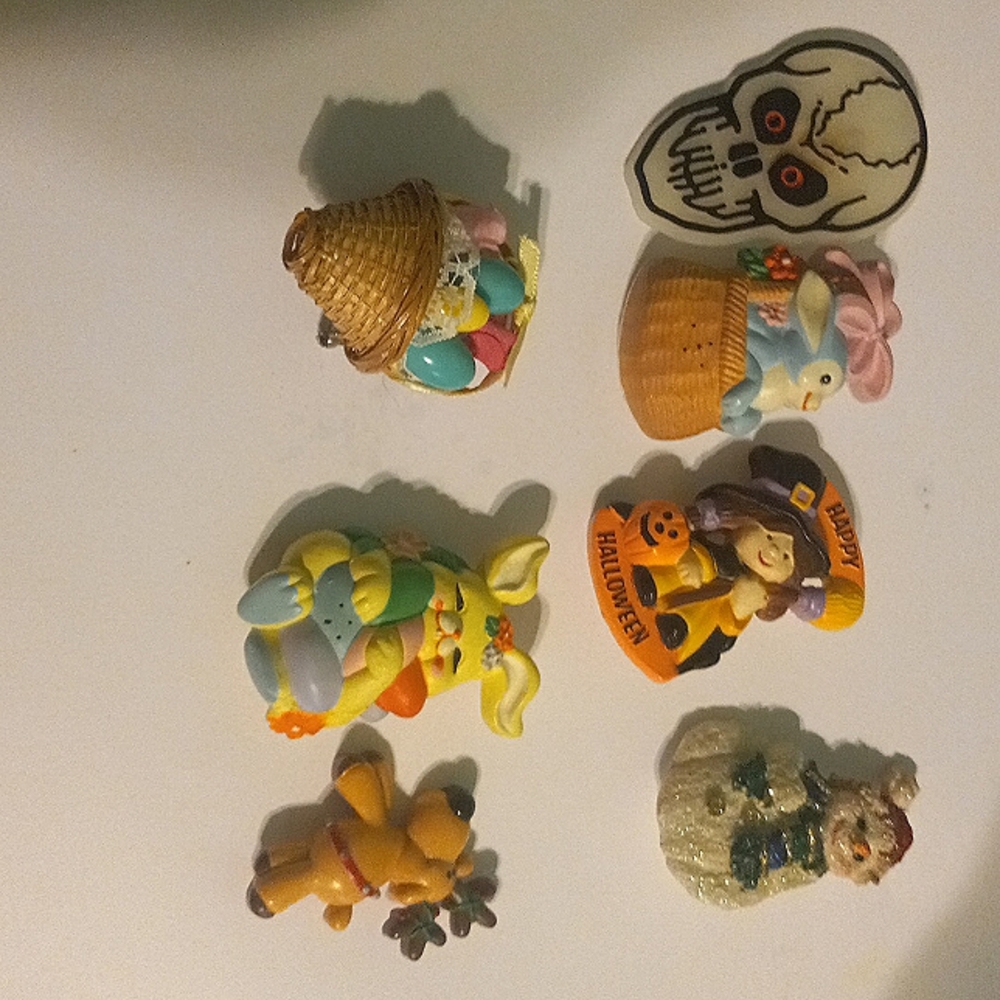 Holliday pins